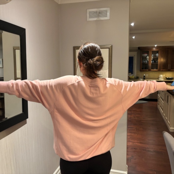 Aerie pink oversized crew neck size small in colour pink - Picture 11 of 12